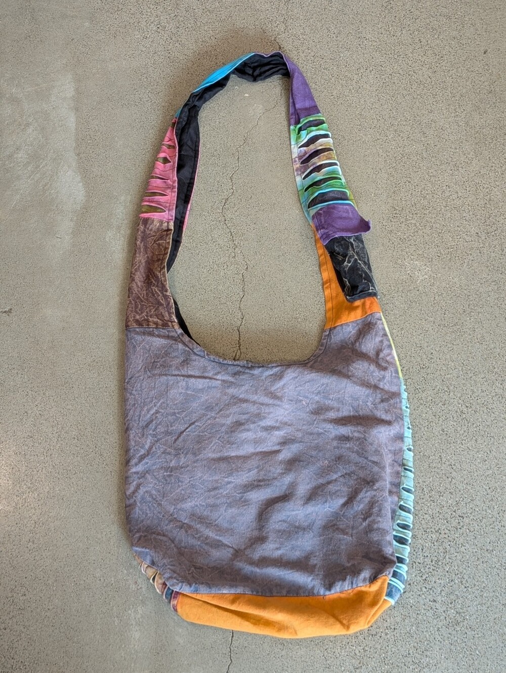 Bohemian Multicolor Patchwork Sling Bag - Vibrant Fabric Crossbody - Picture 2 of 5